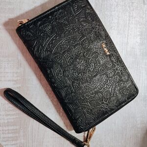 Roxy Black Floral Embossed Wristlet